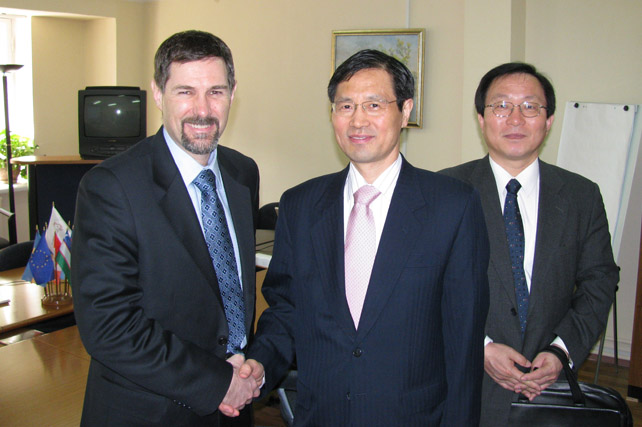 South Korean Ambassador Visits STCU