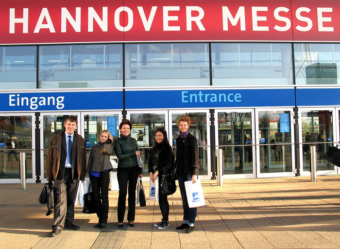 STCU Participates in the Hannover Messe 2011 Exhibition